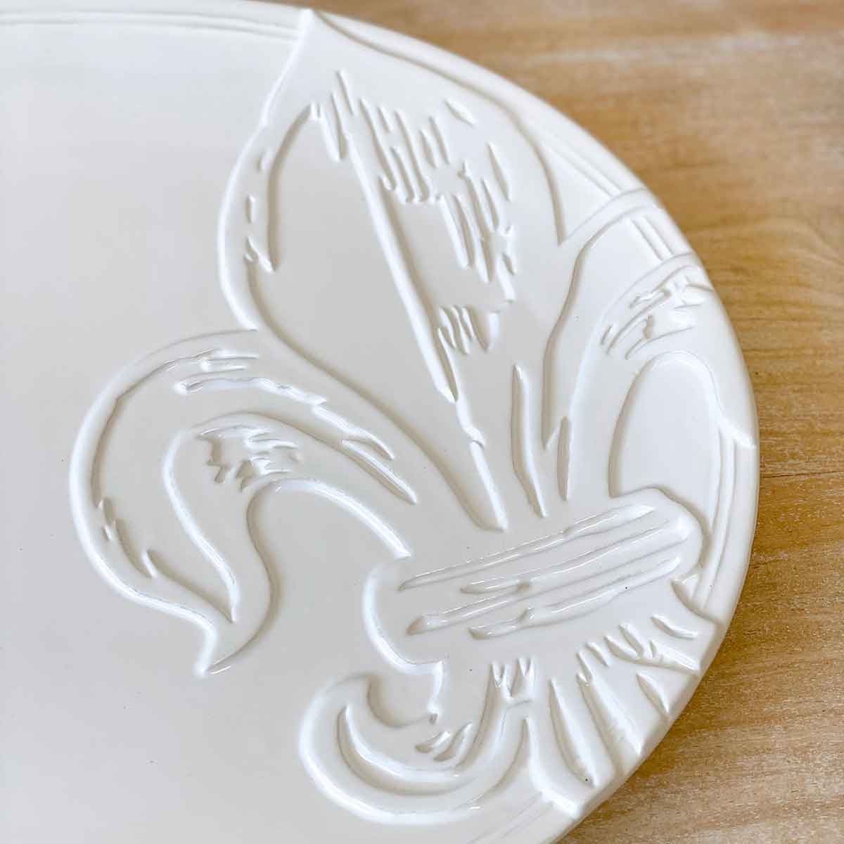 Tuscan Fleur Embossed Platter White 16x12
